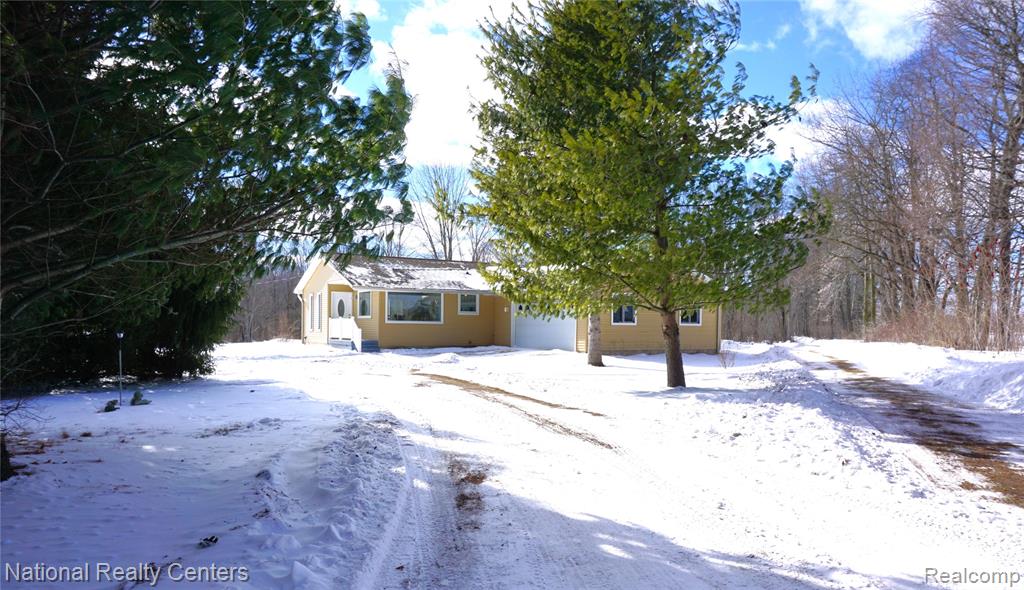 1495 Briggsville Road, Fowlerville, MI 48836 — Photo 3