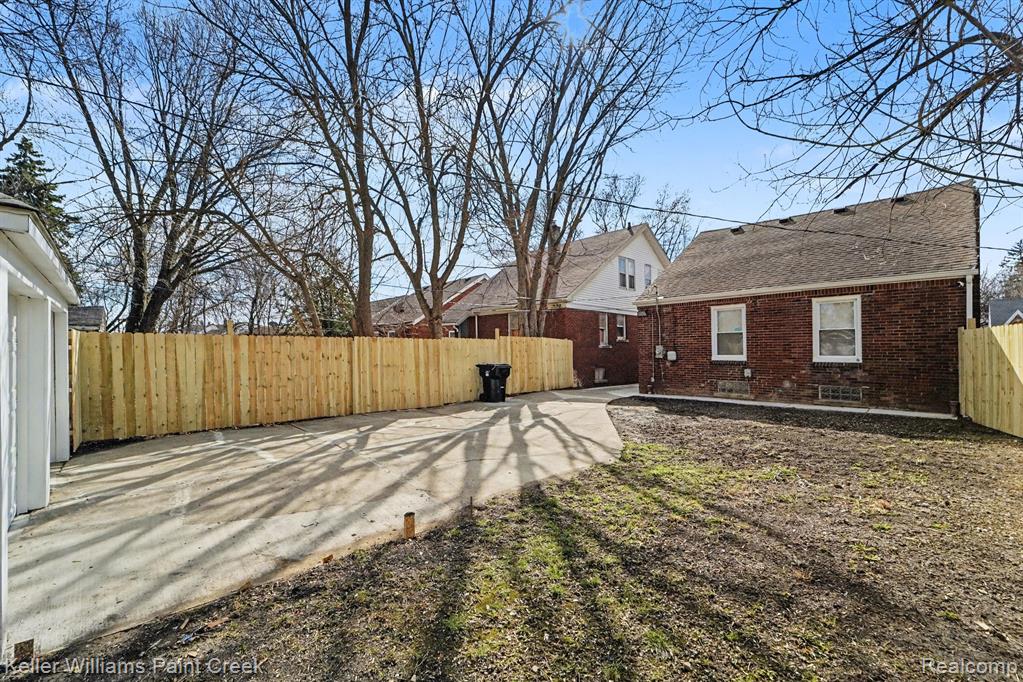 9436 Beaconsfield Street, Detroit, MI 48224 — Photo 23
