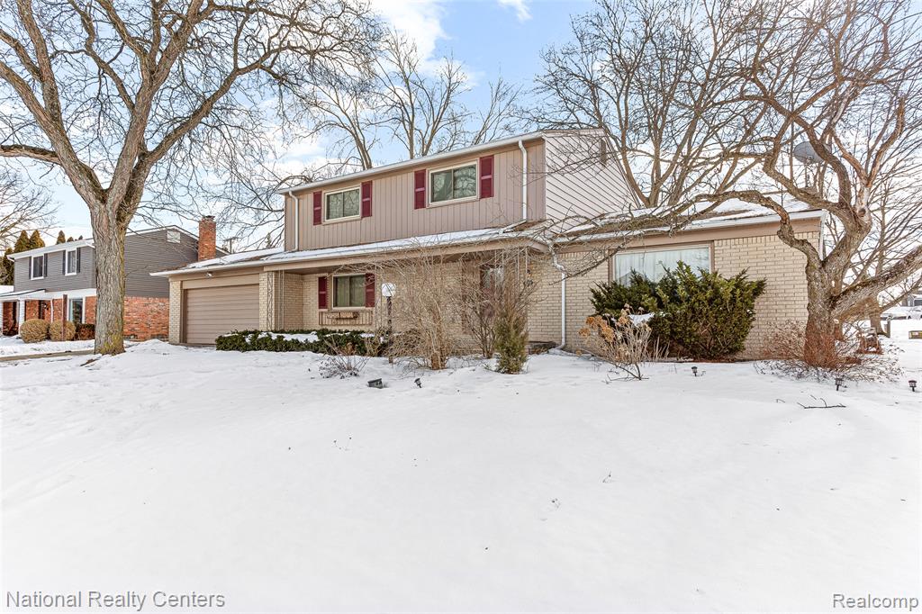 4817 Faircourt Drive, West Bloomfield, MI — Photo 42