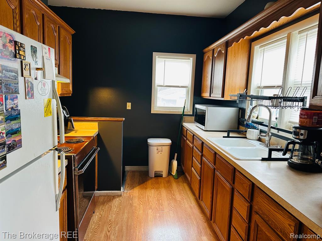 538 W STEWART Street, Owosso, MI 48867 — Photo 7