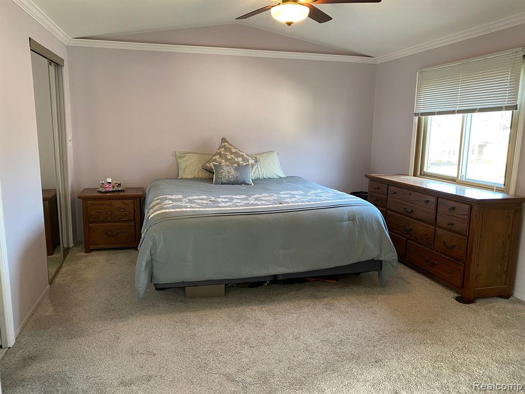 41962 STRATTON Drive, Clinton Twp, MI 48038 — Photo 34