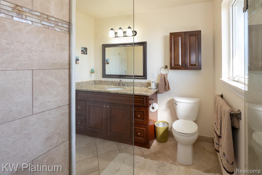 48218 Harbor Drive, Chesterfield, MI 48047 — Photo 51