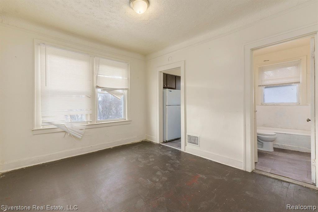 40 1/2 S MARSHALL Street, Pontiac, MI 48342 — Photo 12