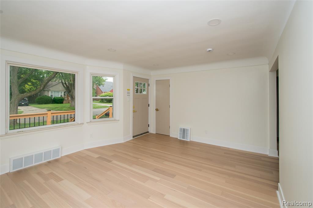 2330 Buckingham Avenue, Berkley, MI 48072 — Photo 13