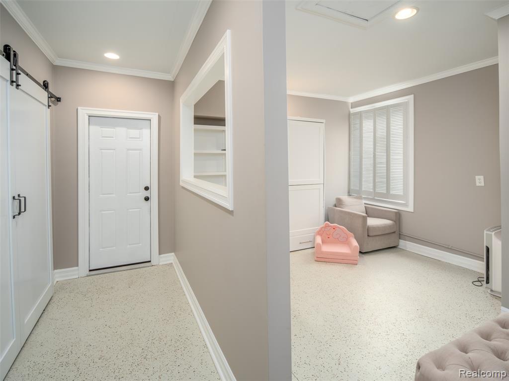 23750 E River Road, Grosse Ile, MI, 48138