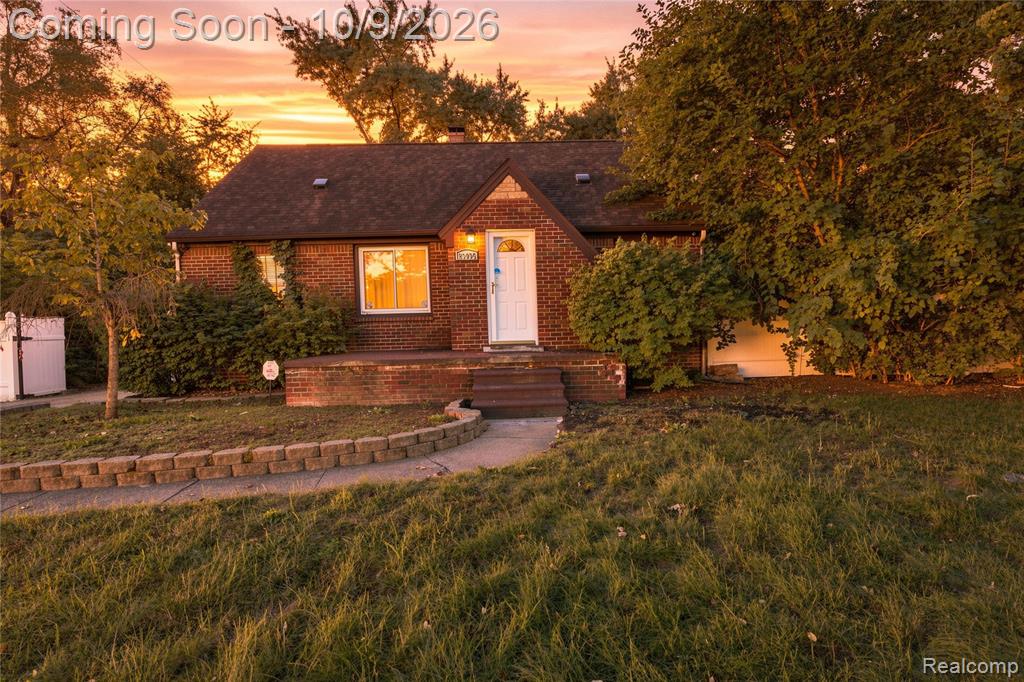 23095 Hill Avenue, Warren, MI 48091