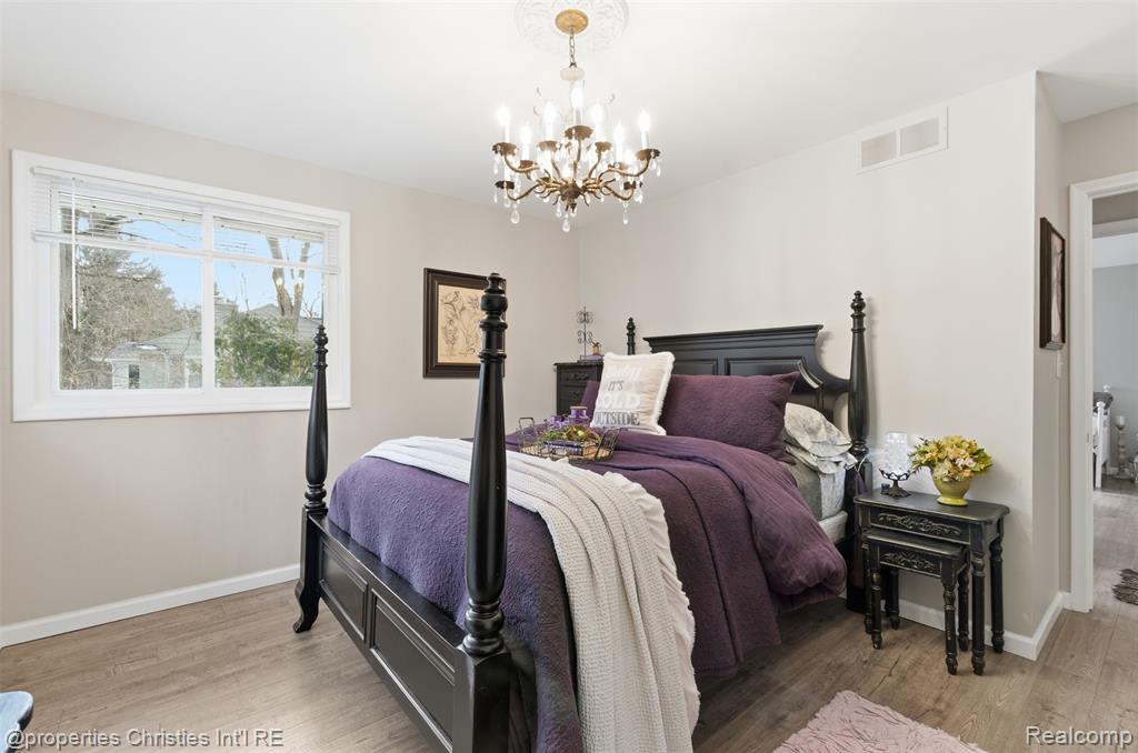 4305 Meadowlane Court, Bloomfield Hills, MI 48304 — Photo 18