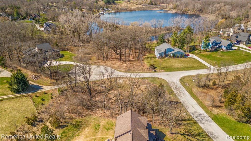 10468 Oak Shore Drive, South Lyon, MI 48178 — Photo 20
