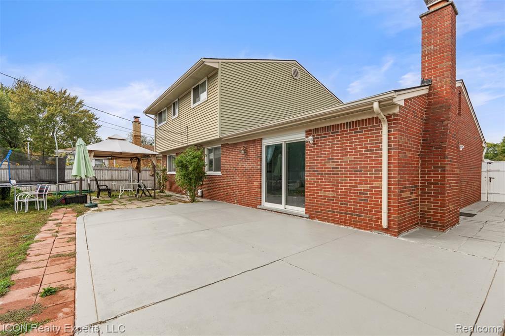 42153 Mac Rae Drive, Sterling Heights, MI 48313 — Photo 33