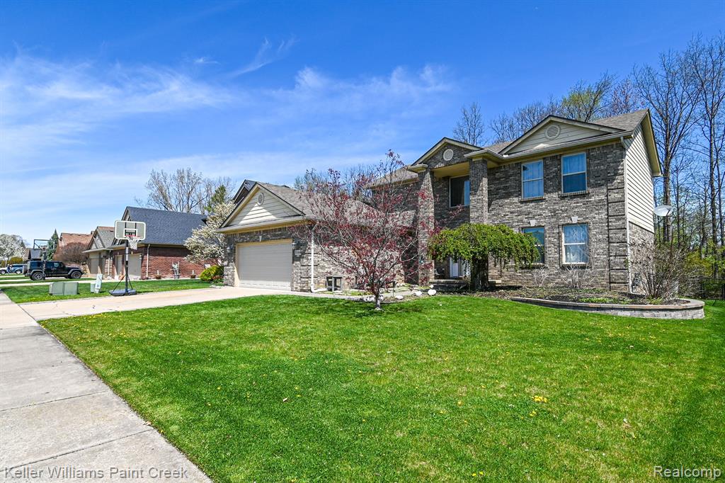 51466 PROMENADE Lane, New Baltimore, MI 48047 — Photo 2