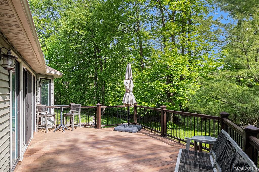 8315 Woodland Circle, Goodrich Vlg, MI — Photo 28
