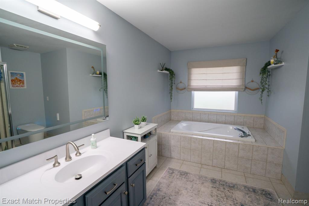6175 FOXFIRE Circle, Clarkston, MI — Photo 20