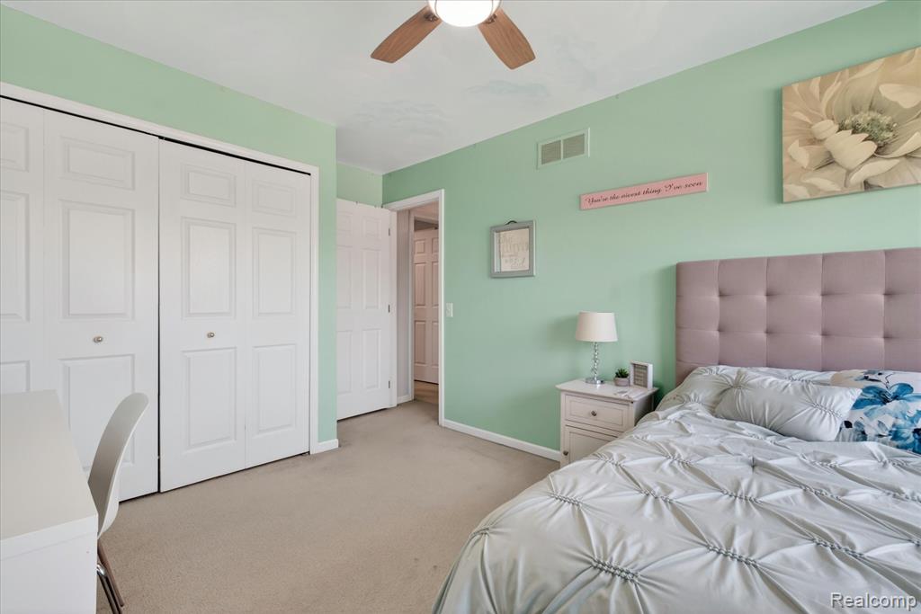 7071 Foxcreek Drive, Canton, MI 48187 — Photo 38