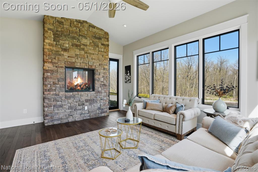 2947 7 Mile Road, South Lyon, MI 48178 — Photo 20