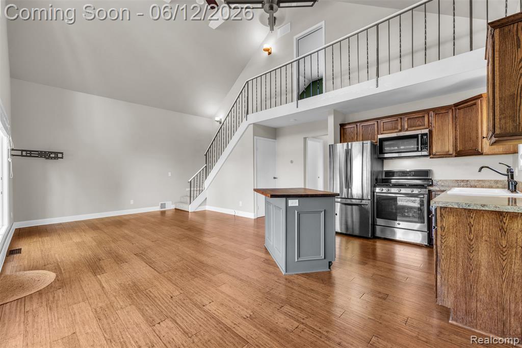 920 Hickory Ridge Circle, Milford, MI 48380 — Photo 14