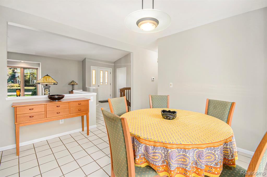 6429 Woodglen Drive, Clarkston, MI — Photo 8