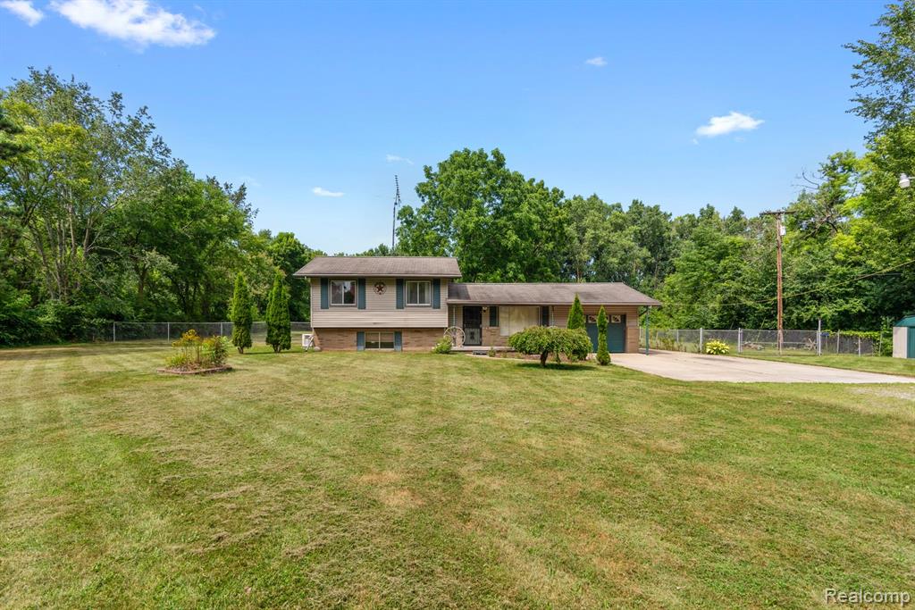 3499 E Carpenter Road, Flint, MI 48506 — Photo 24