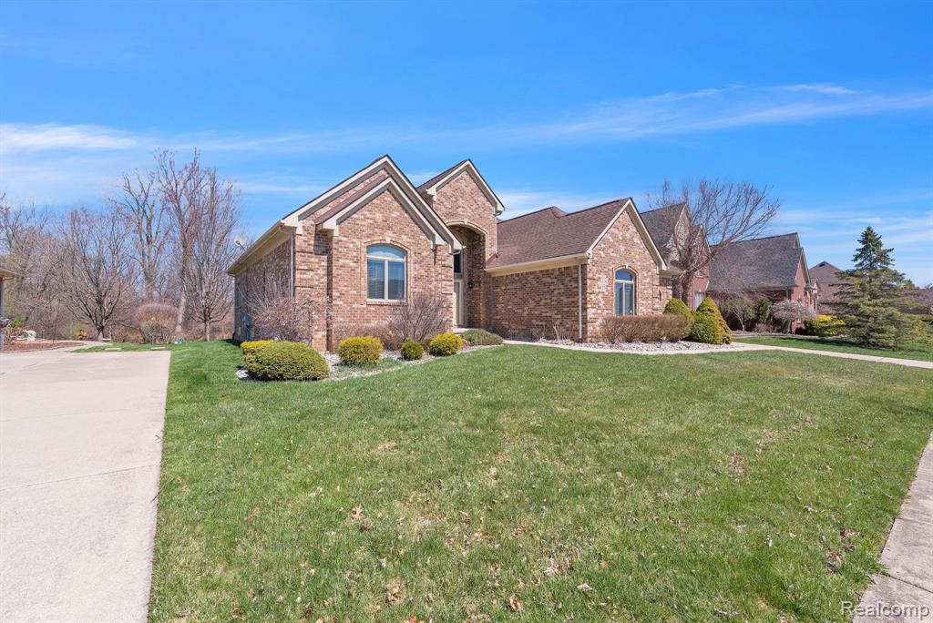 47081 Hidden River Circle N, Canton, MI 48188 — Photo 57