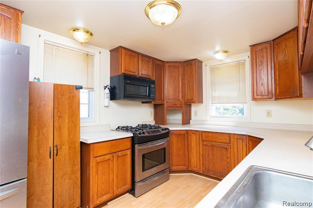 9622 Seminole, Redford, MI 48239 — Photo 3