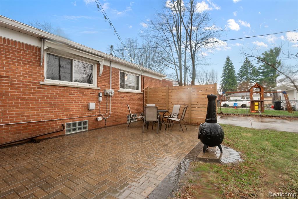 9369 CALIFORNIA Street, Livonia, MI 48150 — Photo 10