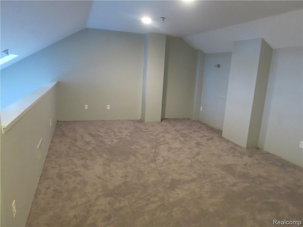 23390 GRAYSON, Southfield, MI 48075 — Photo 23