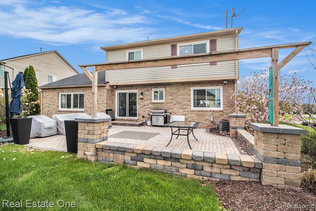 4666 CHERRY BLOSSOM Drive, Ypsilanti, MI 48197 — Photo 20