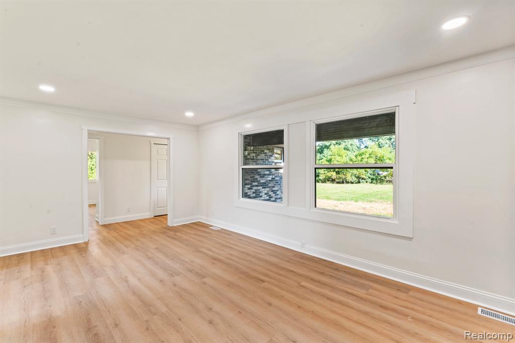 11120 Green Road, Goodrich Vlg, MI — Photo 4