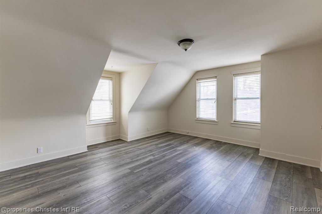 8056 Dawn Drive, Sterling Heights, MI 48314 — Photo 21