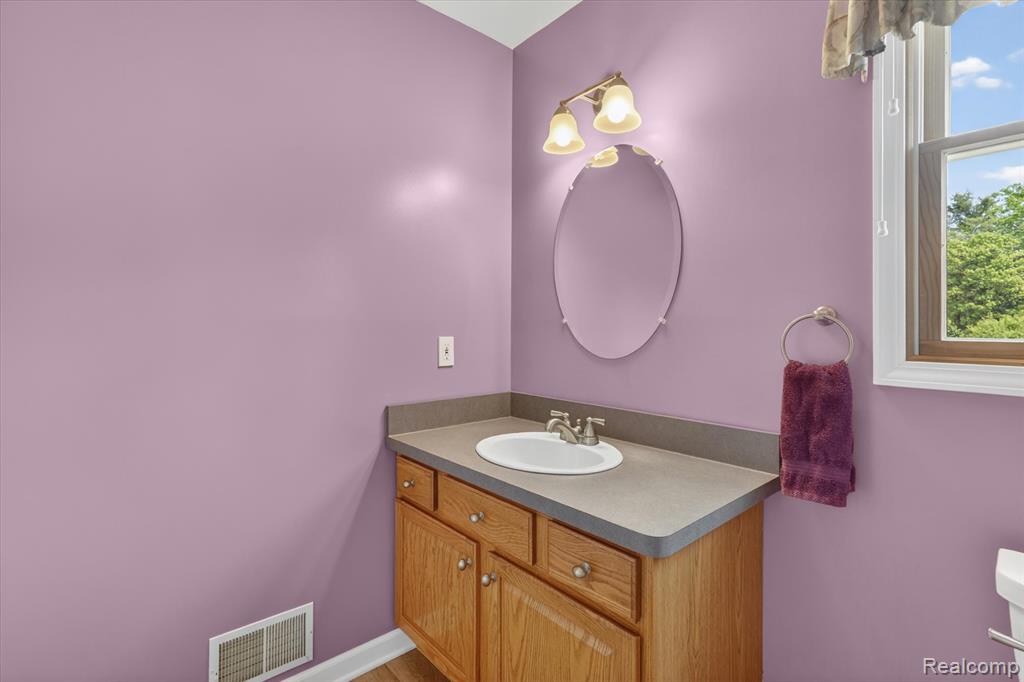 2724 Ore Valley Drive, Hartland, MI 48353 — Photo 20