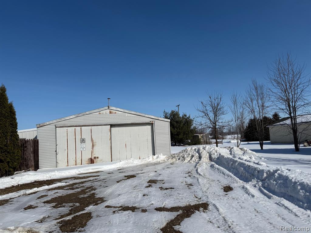 7595 BROOKS Road, Brown, MI 48416 — Photo 8