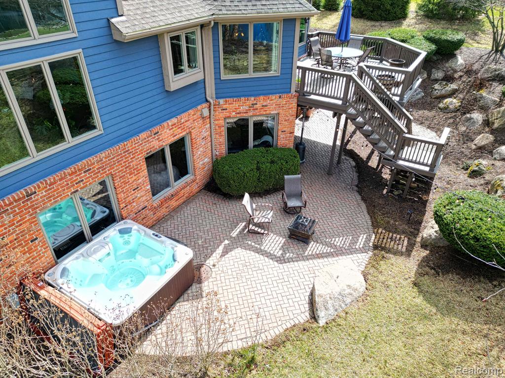 5470 HURON HILLS Drive, Commerce Twp, MI 48382 — Photo 48
