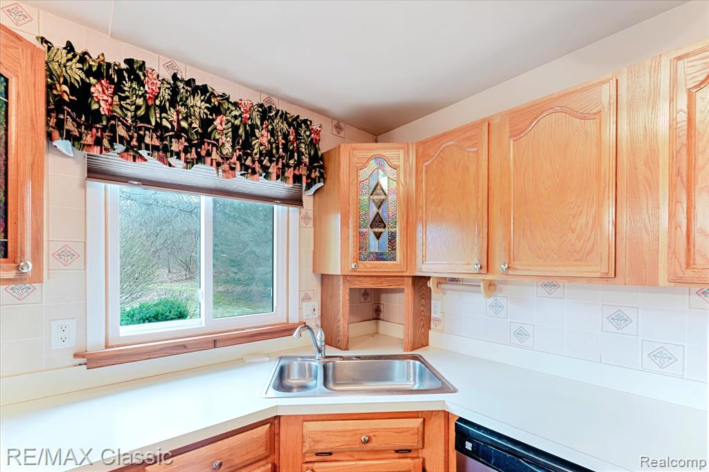 9039 Lake E Road, 45, Clarkston, MI 48348 — Photo 18