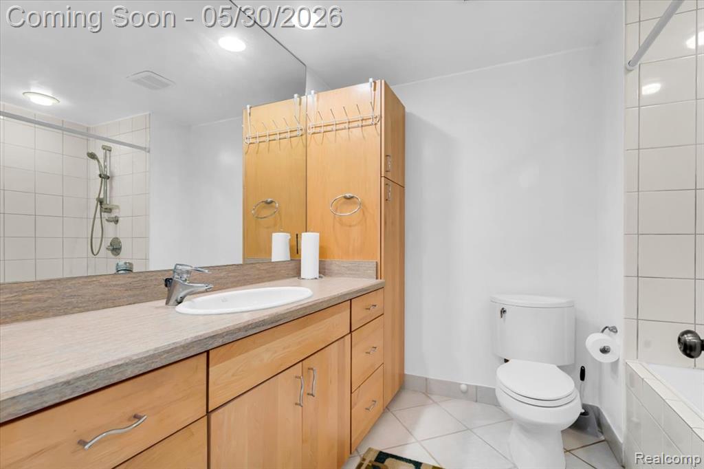 29100 Creek Bend Drive, Farmington, MI 48331 — Photo 22