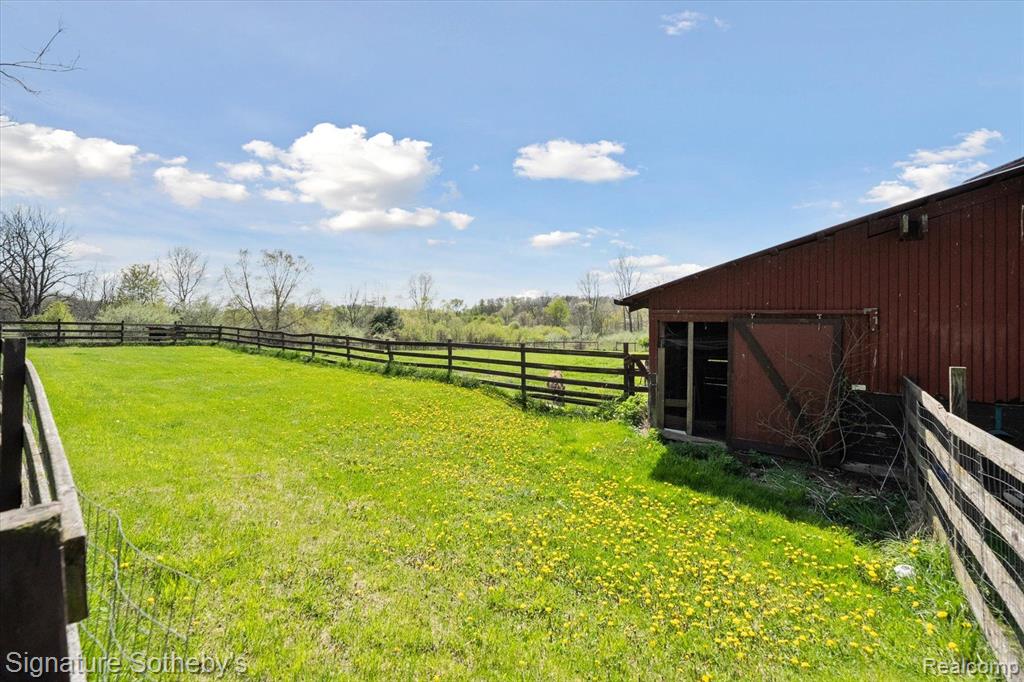 9827 KENNEDY Road, Munith, MI 49259 — Photo 80