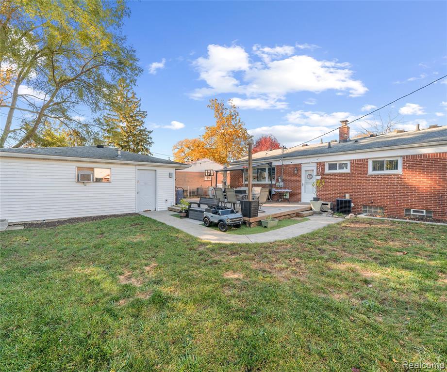 6838 Moccasin Street, Westland, MI — Photo 40