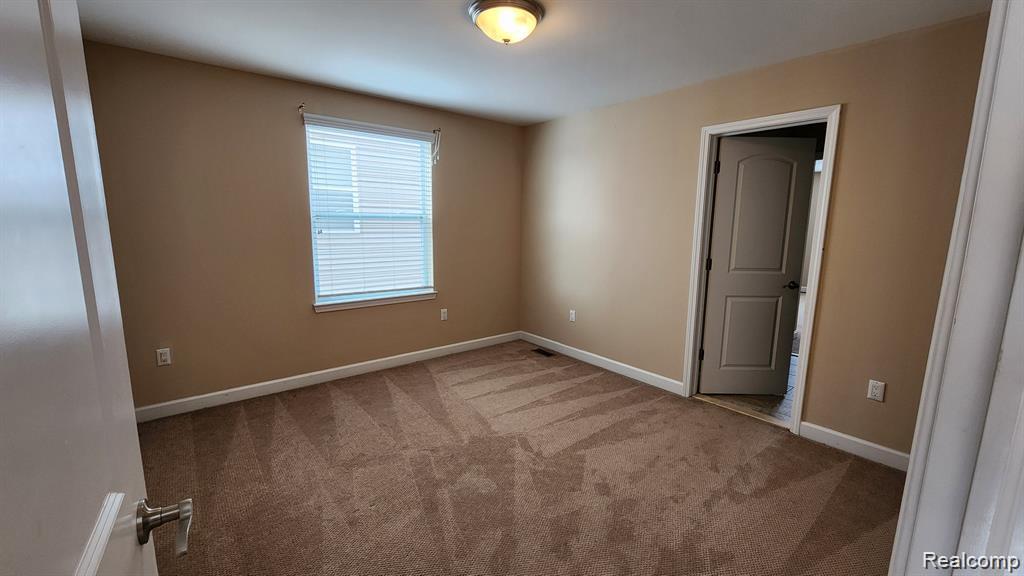 4872 W Stonegate Circle, Lake Orion, MI — Photo 24