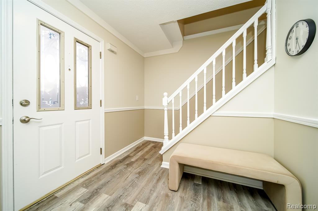 547 Orchard Street, Wyandotte, MI 48192 — Photo 11