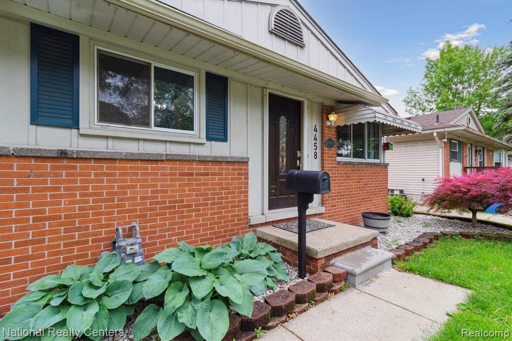 4458 Harding Street, Dearborn Heights, MI 48125 — Photo 4