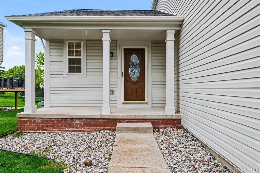 10068 Scenic Ridge Boulevard, Holly, MI 48442 — Photo 4