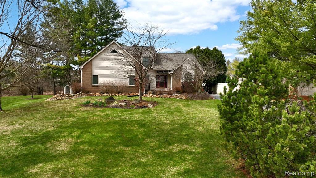 950 Hidden Valley Drive, Lake Orion, MI 48362 — Photo 47