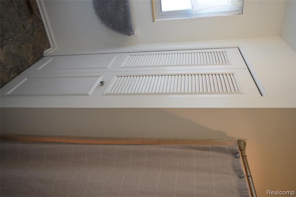 6009 Lancaster Drive, Flint, MI 48532 — Photo 26