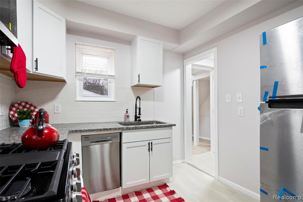 1387 University Avenue, Lincoln Park, MI 48146 — Photo 13