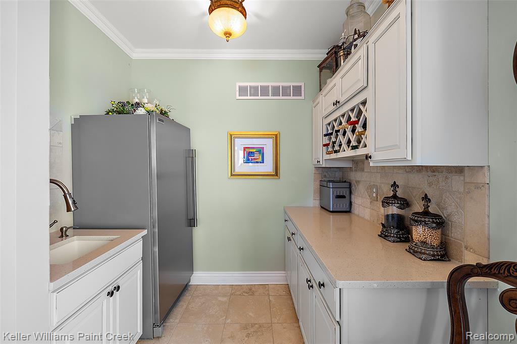 328 S Broadway Street, Lake Orion, MI 48362 — Photo 38