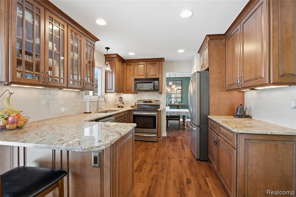 816 Oak Cluster Court, Howell, MI 48855 — Photo 17