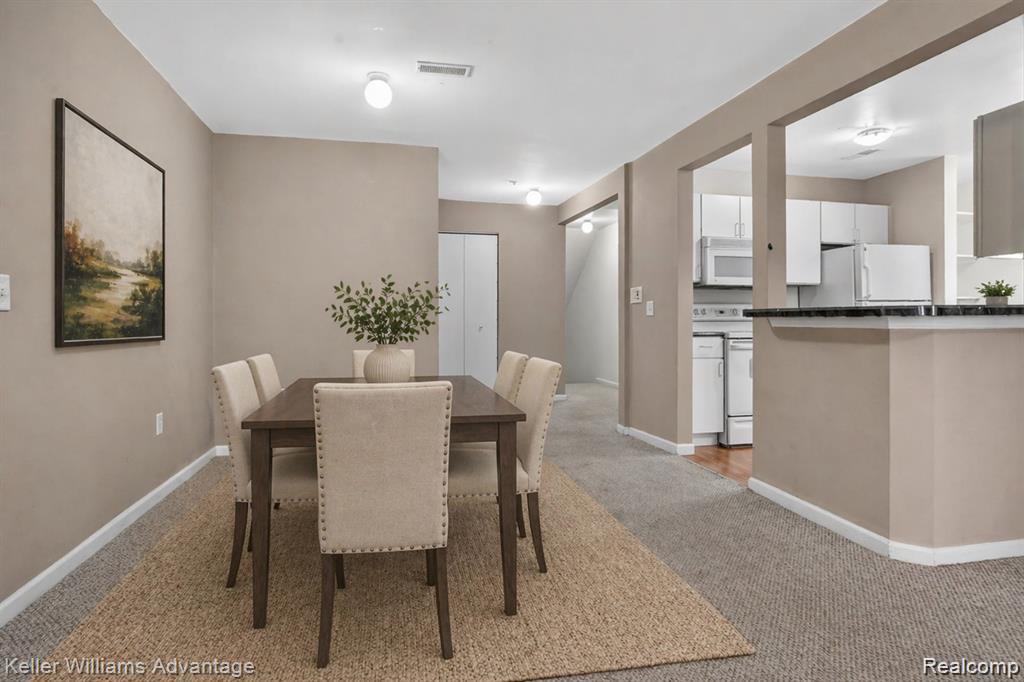 863 Amanda Lane, Pontiac, MI 48340 — Photo 4