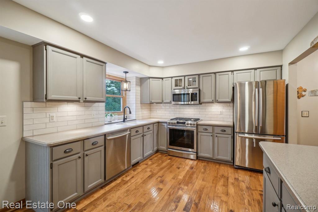 11175 SAND CRANE Way, South Lyon, MI 48178 — Photo 9