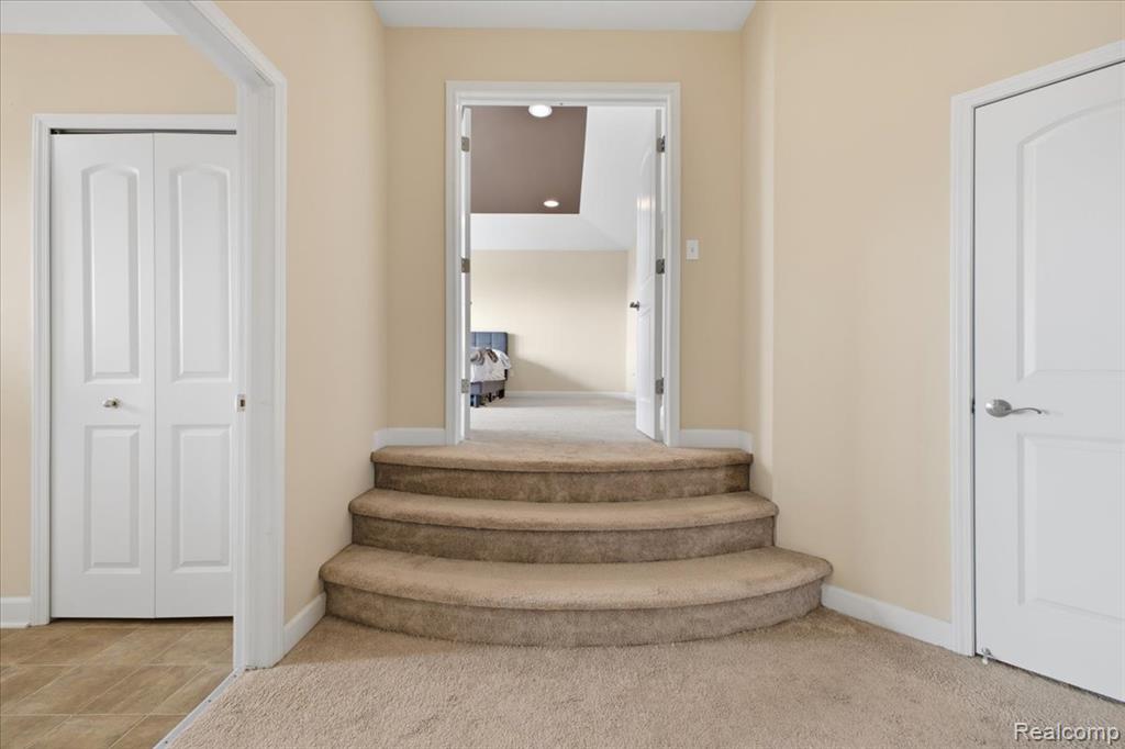 4930 E Stonegate Circle, Lake Orion, MI — Photo 19