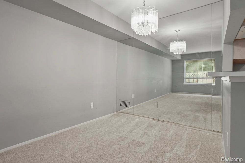 22051 Atlantic Pointe, Farmington Hills, MI 48336 — Photo 7
