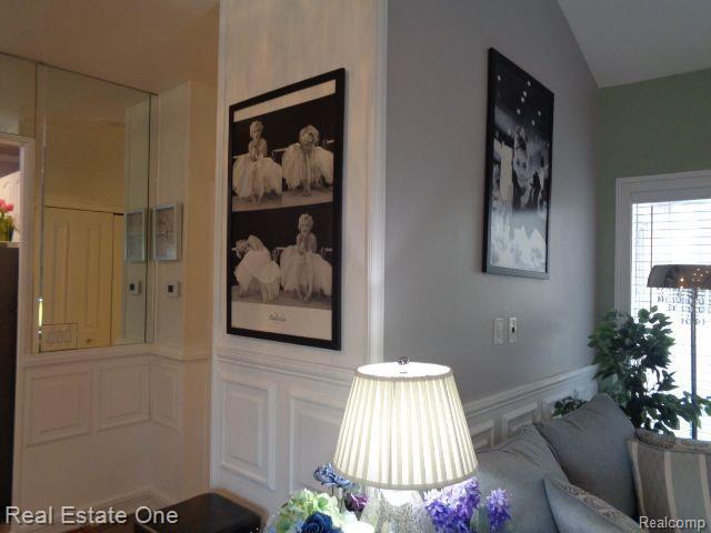 29441 LAUREL Drive, Farmington Hills, MI 48331 — Photo 14