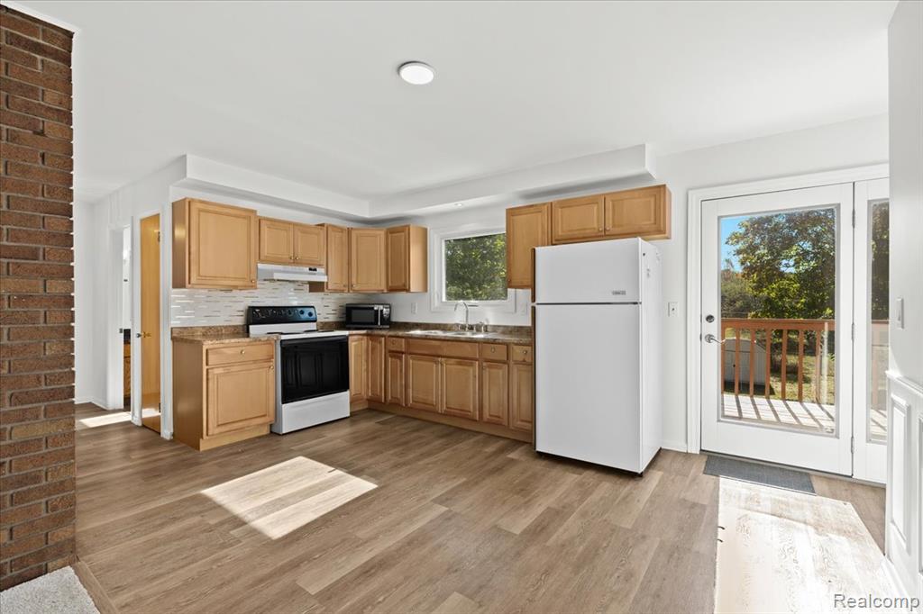 397 Pocahontas Trail, Oxford, MI 48371 — Photo 11